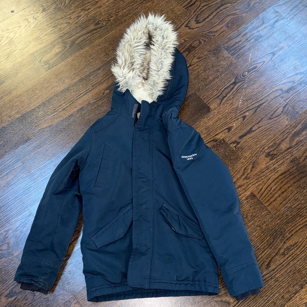 Abercrombie & Fitch kids parka with a faux fur trim hood size 9/10